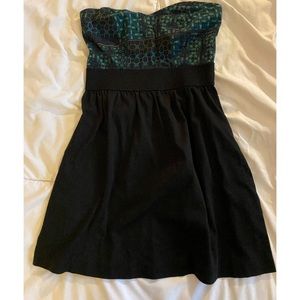 Women’s empire waist strapless jumper